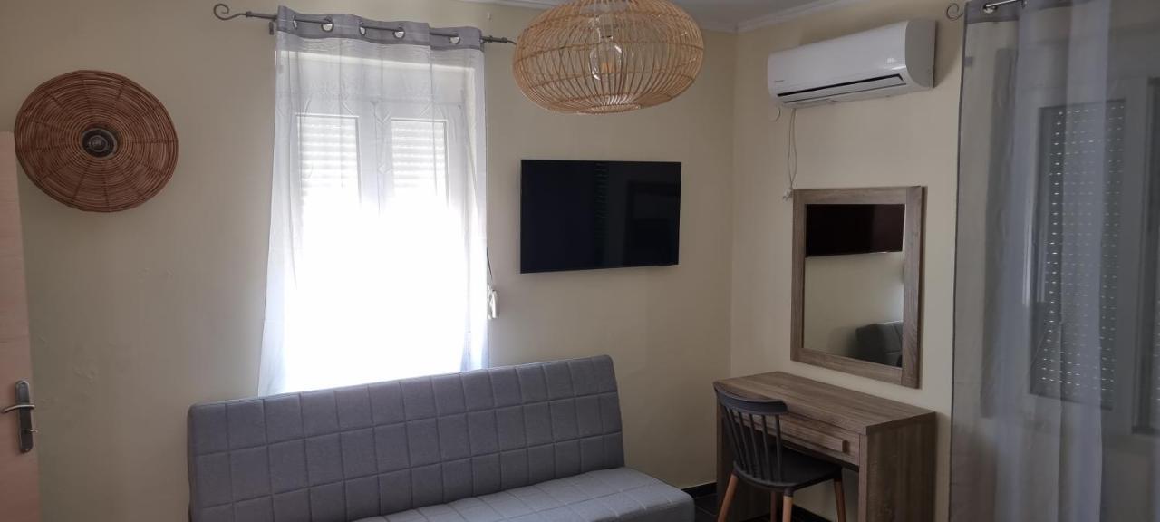 Fifi's luxury apartment Platanés Extérieur photo